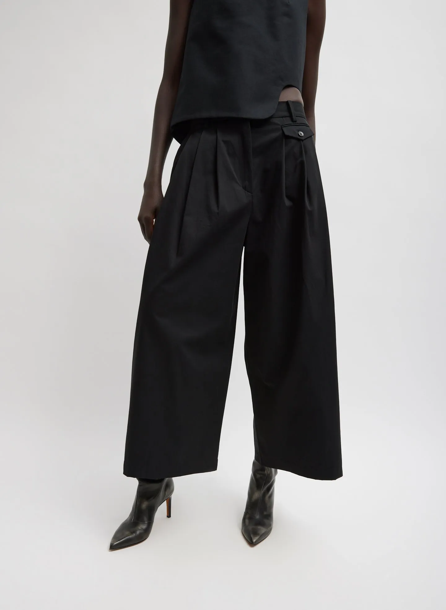 Bio Twill Triple Pleat Cropped Pant