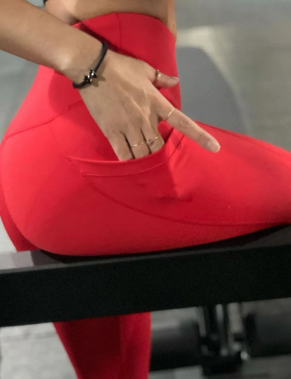 High Waist Side Pockets Yoga Pants scarlet ins