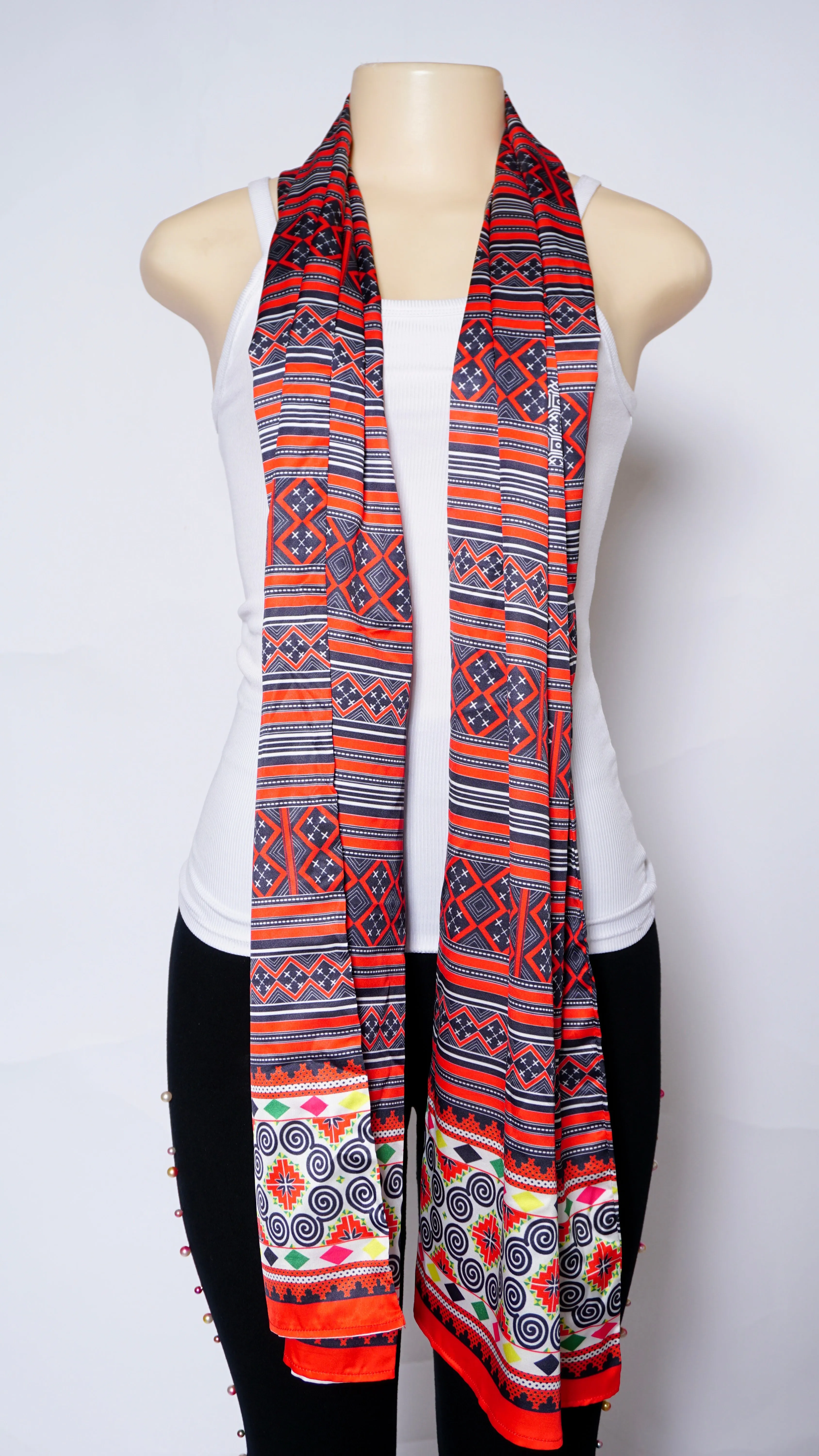 Red Qwj Scarf